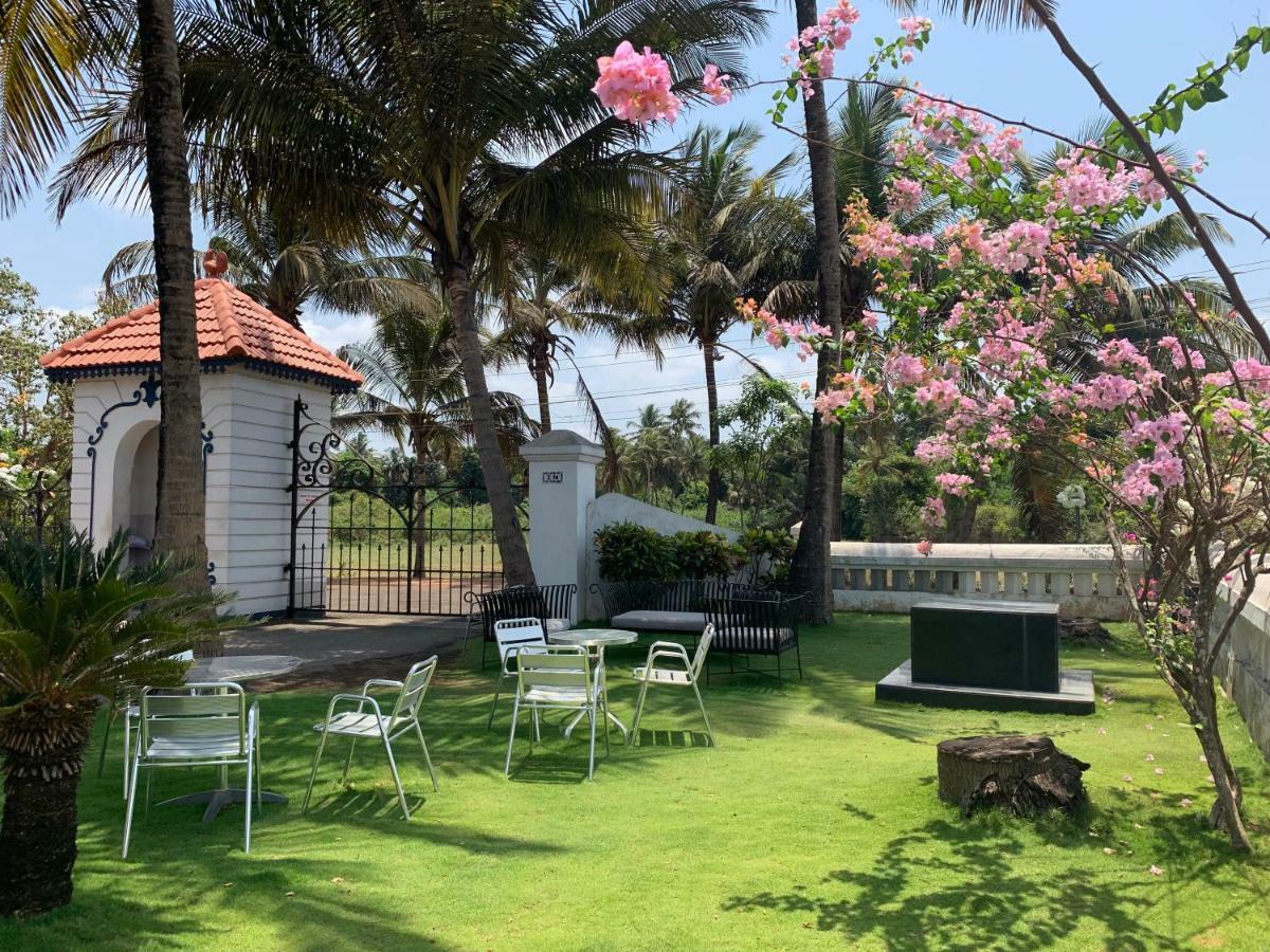 בנולים Chalet Saffron Goa מראה חיצוני תמונה